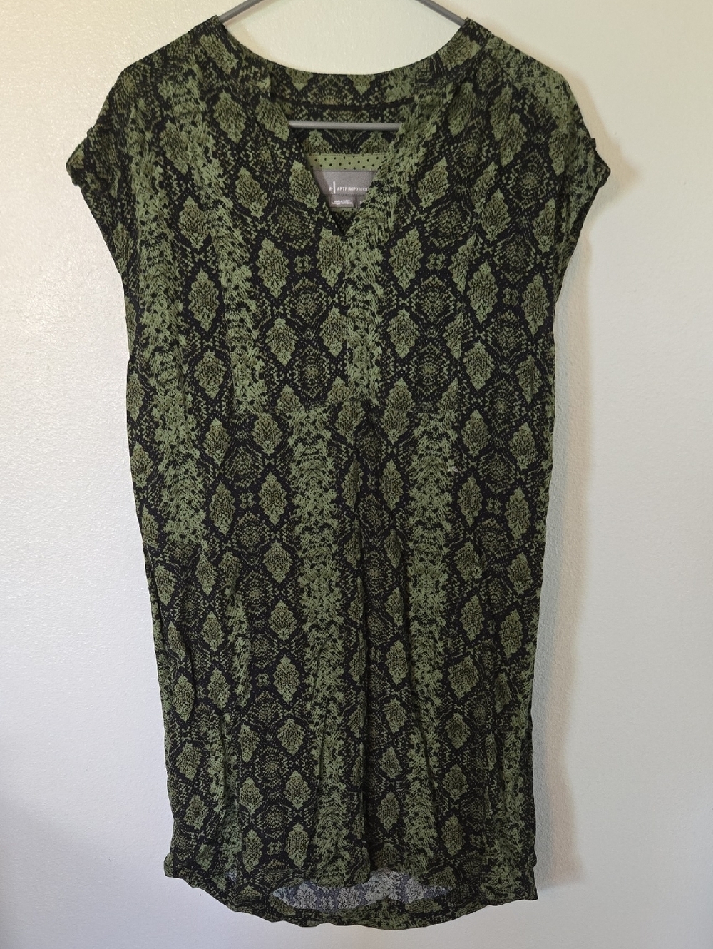 Anthropologie | NWOT Green Snake Print Shift Dress Size XS